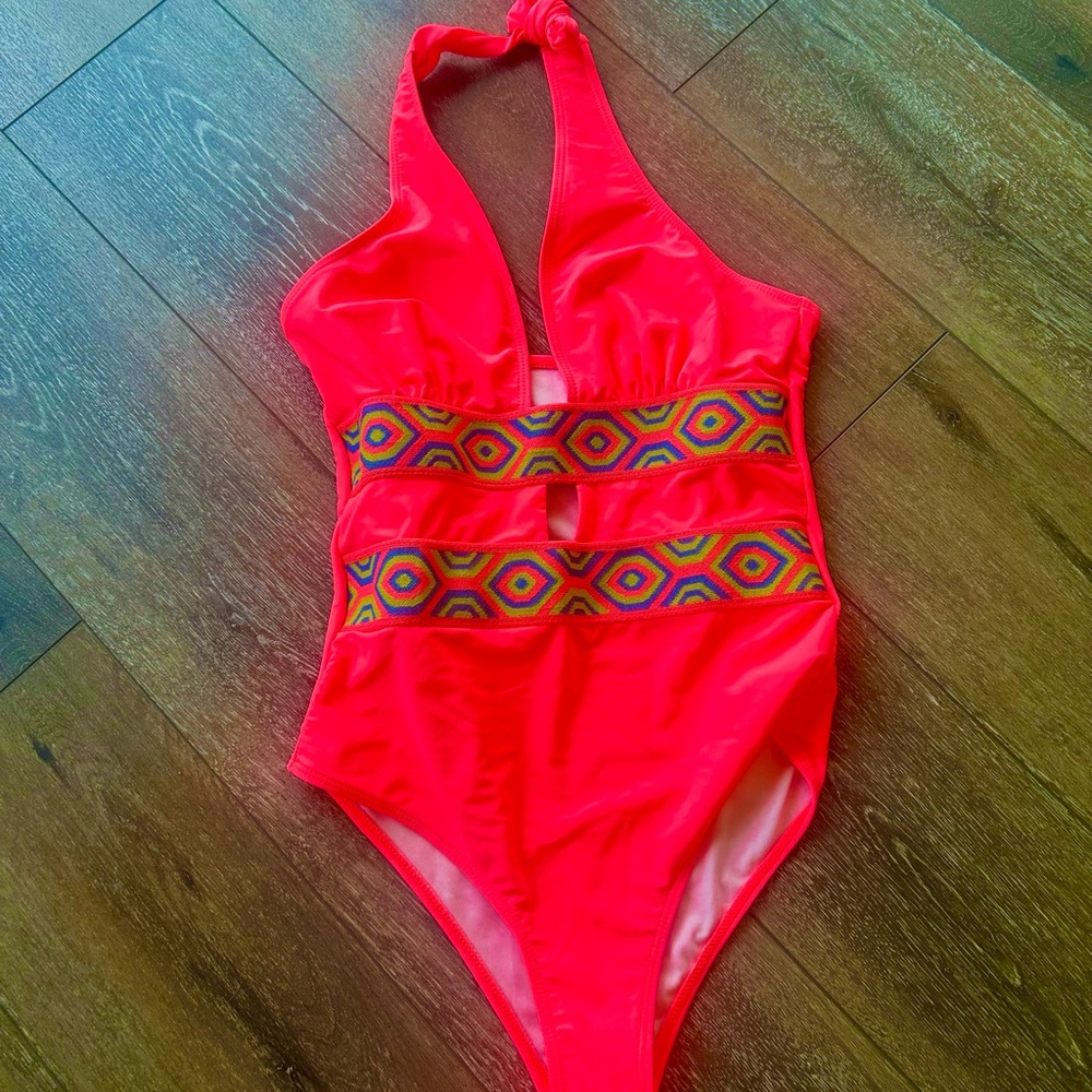 Never worn.